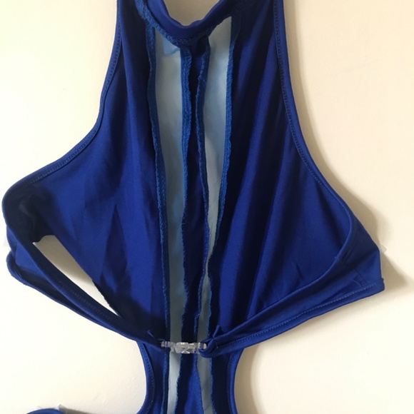 NWOT Blue Cut Out Halter Neckline Swimsuit w/Sheer inserts. Small - Picture 7 of 7